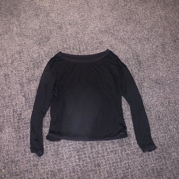 Black long sleeve crop lululemon top / size 4 / see thru ribbed detail - Picture 1 of 4